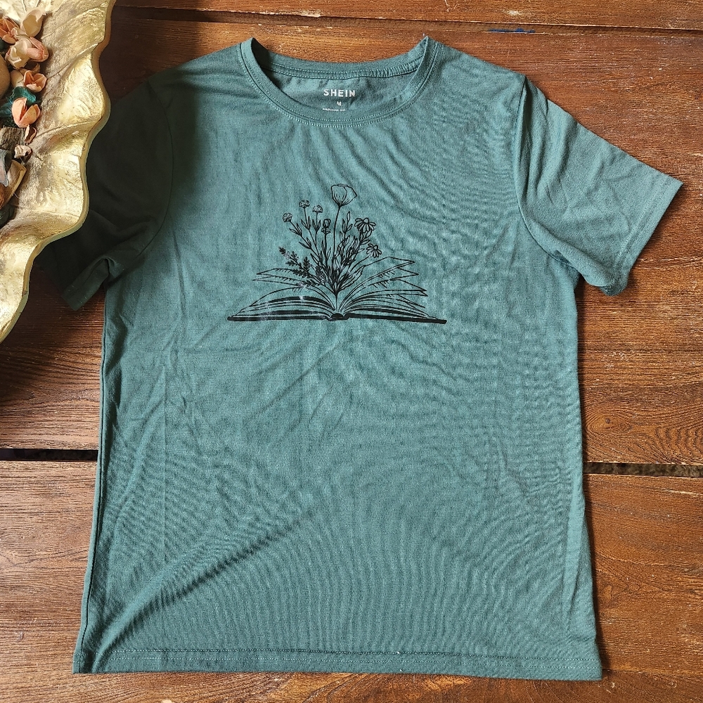 💛 Book tshirt